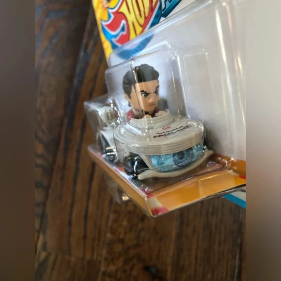 Hot Wheels Racer Verse Diecast Car: Star Trek - Captain Kirk - BRAND NEW!! - Picture 3 of 3